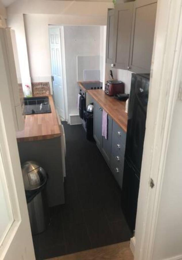 4 Bedroom House For Corporate Stays In Kettering Eksteriør bilde